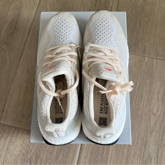 ADIDAS  ULTRABOOST 5.0 DNA - Picture 5 of 8